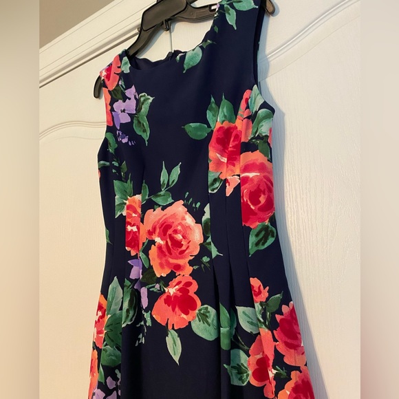 Women’s Navy Floral Dress WITH POCKETS - Picture 4 of 8